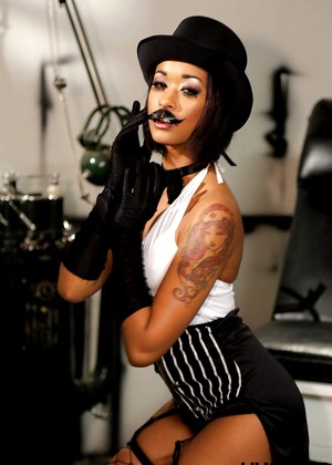 Skin Diamond