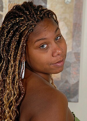 Iloveblackgirls Model